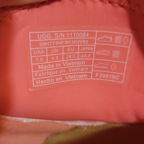 Ugg Neutra Chunky Platform Sneaker - Picture 2 of 4